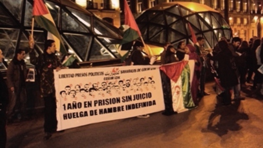 concentracion-en-la-puerta-del-sol-en-apoyo-presos-saharauis-en-huelga-de-hambre