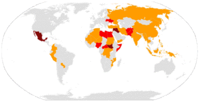 Ubicación de los conflictos activos alrededor del mundo, Septiembre de 2014 - Grandes guerras, más de 10.000 muertes al año. - Guerras y conflictos, 1.000–9.999 muertes al año; . - Pequeños conflictos, menos de 1.000 muertes al año. 