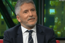 Cuatro periodistas, el ministro del Interior y ni palabra sobre el saharaui deportado a Marruecos Marlaska