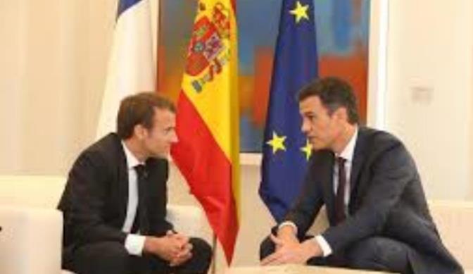 Macron «da lo que no tiene a quienes no lo merecen”